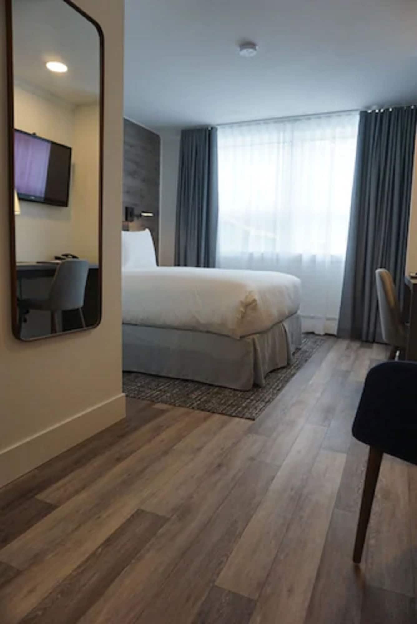 The Hotel On Pownal Шарлъттаун Екстериор снимка