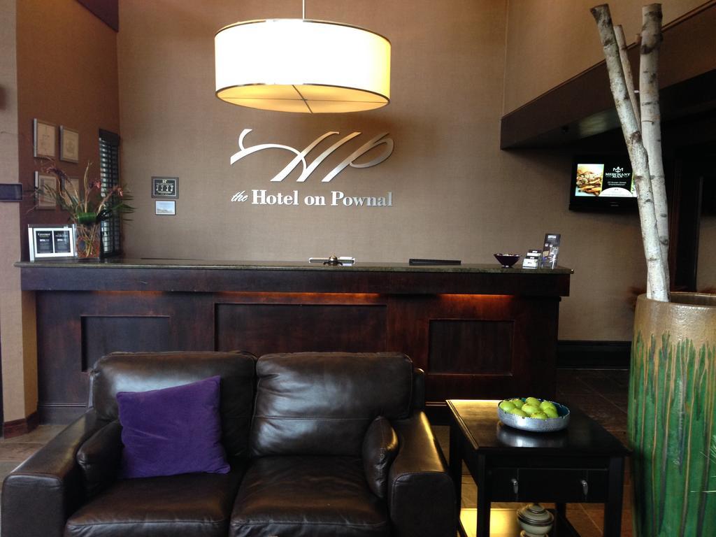 The Hotel On Pownal Шарлъттаун Екстериор снимка