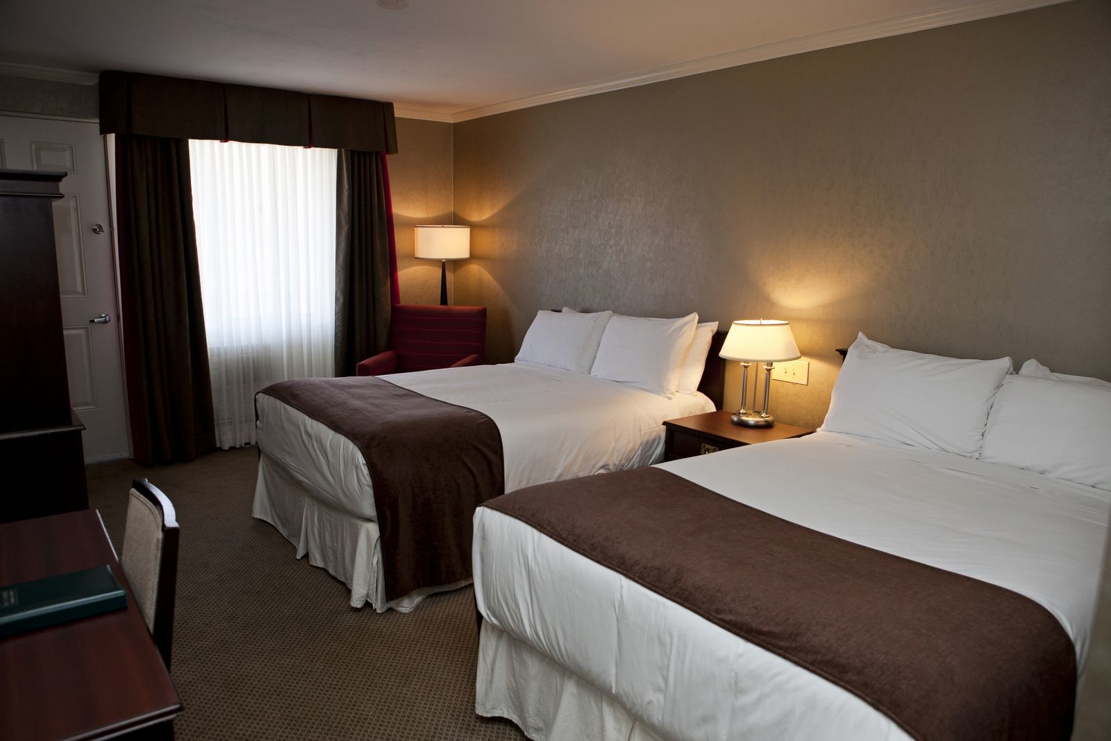 The Hotel On Pownal Шарлъттаун Екстериор снимка